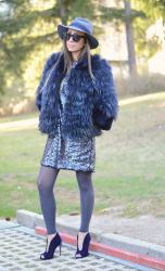 A  Cortina con un look total blue 