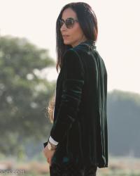 Cómo combinar Pantalones palazzo de seda y terciopelo brocado de la colección Balmain x H&M