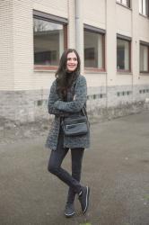 Outfit: all black and flatforms