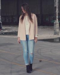 Blue jeans | White knit