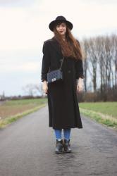 Outfit: Midi coat