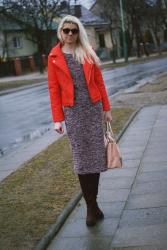 992 ==> Red jacket & boucle dress