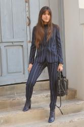 Striped Navy Blue Suit ♥ Costume bleu marine à rayures