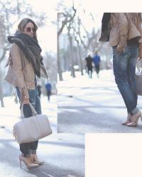 BEIGE BIKER JACKET + BOYFRIEND JEANS