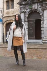 Outfit: Edwardian blouse, suede skirt, knee boots