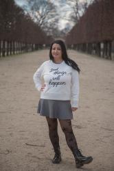 Look Noir Gris Blanc aux tuileries