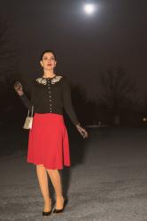 Glamourös durch die Nacht mit einem Glitzer-Cardigan und Vintage-Accessoires