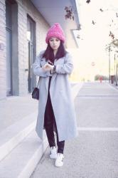 Le long manteau gris