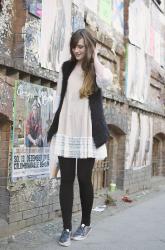 FW OUTFIT: Lace Tunic & Metallic Sneakers