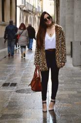 Look of the day: Walking around the city
