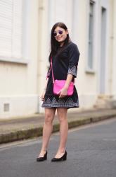 Black dress & Pink bag