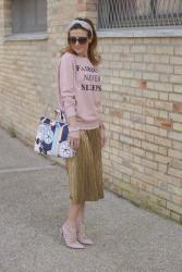 Salce 197 Movida bag and pink Valentino Rockstuds: Spring outfit