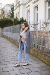 OUTFIT : DOC MARTENS & FLARED JEANS - DIE 70ER LASSEN GRÜSSEN