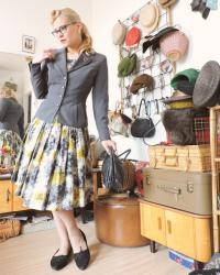 Office Girl ...1950s Suit Jacket