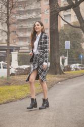 Tailleur con gonna ed un outfit per la primavera: a tutto tartan!