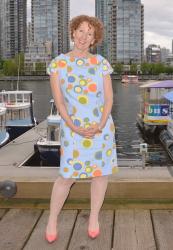 MY NOT SO TINY BUBBLES DRESS : : VOGUE PATTERN V8886