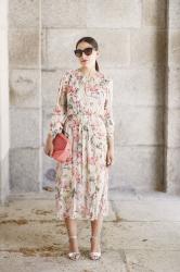 Vestido midi de flores