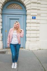 Look: le bomber rose.