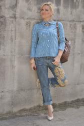 OUTFIT: BOYFRIEND JEANS AND PRINTED SHIRT - JEANS BOYFRIEND DECORATI ABBIANTI AD UNA CAMICIA STAMPATA -