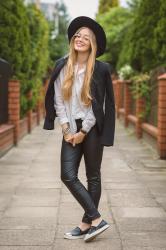 MY LEATHER LEGGINGS