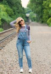 How to Wear Overalls in the Summer