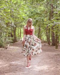 Outfit: I Love Vintage top & midirok met bloemenprint