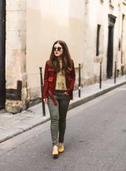 Green look – Elodie in Paris