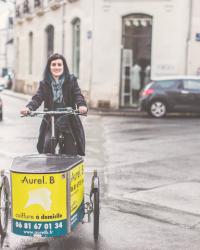 Aurel. B, coiffeuse à domicile (et à vélo) !