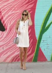 Summer Style: White Lace Up Drss