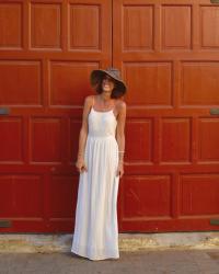 Long white dress at La Laguna