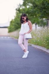 Le pantalon rose