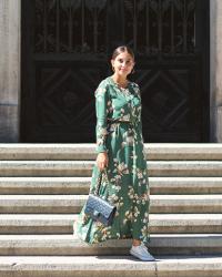 Vestido de flores con Converse