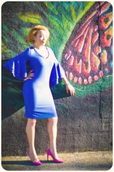Review: Vogue 8945 | Baja Blue Bell Sleeve Dress!