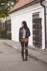 Brown cross body bag outfit