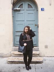 Total look black avec ma petite blouse Kiabi