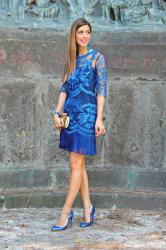 Come vestirsi per una cerimonia: un abito blu Dezzal