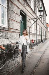 Grey outfit in Copenhagen – Elodie in Paris
