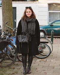 OUTFIT | ALL BLACK ON A COLD DAY