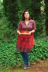 Vintage Plaid Dress, vintage apron, and housewife vibes