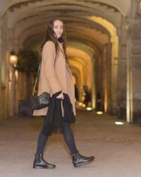 Sur la Place des Vosges – Marais / Paris