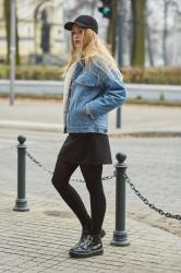 STREET STYLE: Denim jacket with fur