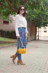 LOOK JEANS CON BORDADOS