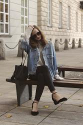 Denim jacket + fur sandals