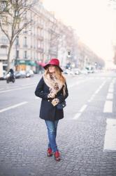 NAVY OUTFIT IN PARIS