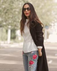 Último look del año con mis jeans favoritos y zapatos en color Granate con cordones