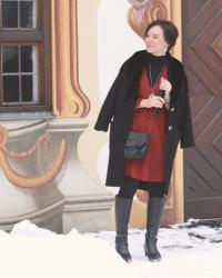 Styling for winter: Red tunic dress, warm leggings and boots