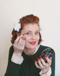 Old Hollywood-Inspired Hair and Makeup Look with Vintage Secrets: Hollywood Beauty