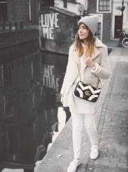 White & gold: the perfect winter combination