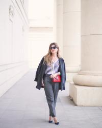 GREY OUTFIT & NAVY JACKET - 080 BARCELONA FASHION