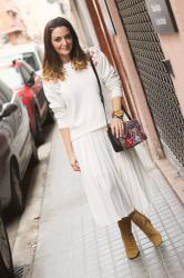 Look en blanco con jersey bordado de ZAFUL